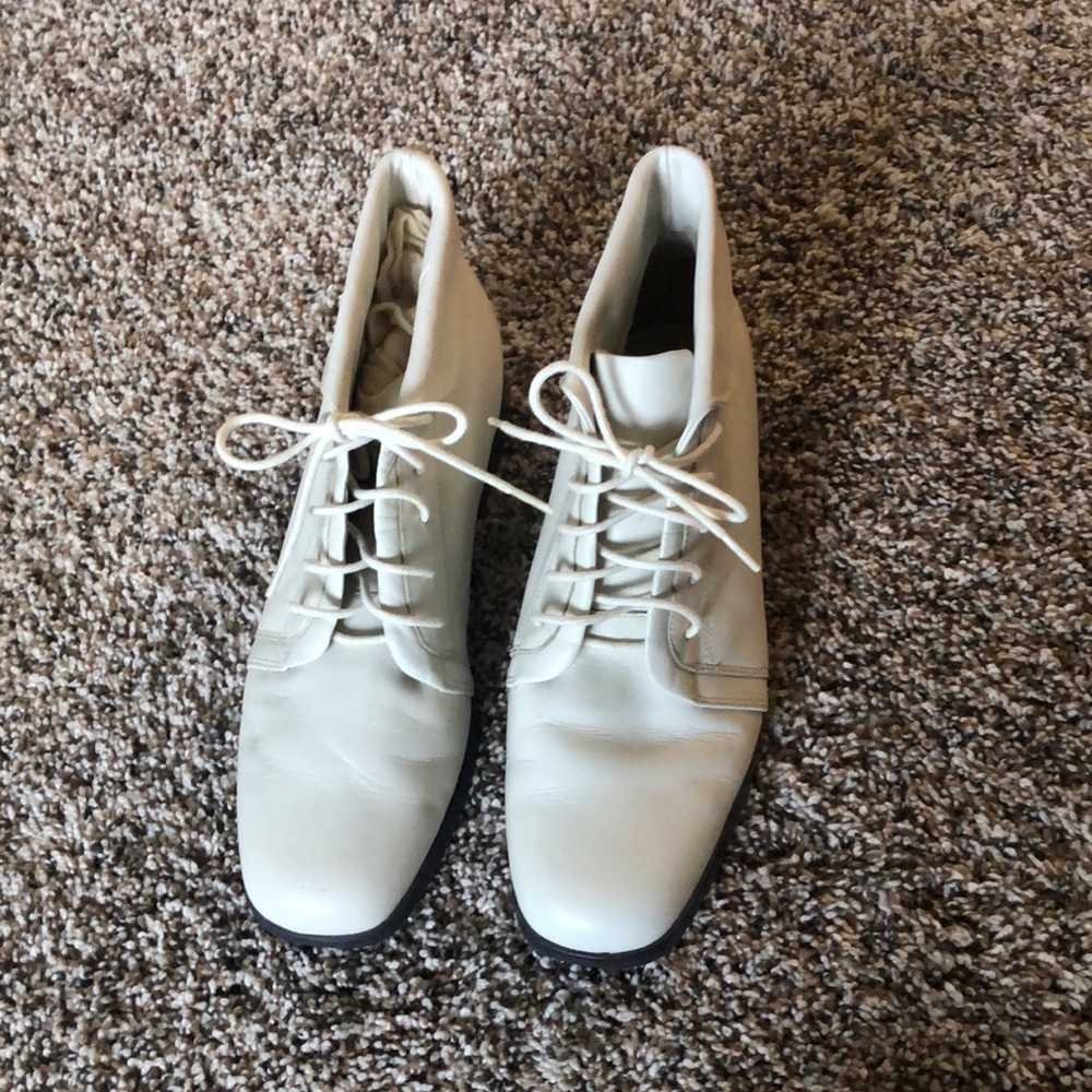 Women’s St John’s Bay bone colored lace up ankle boots